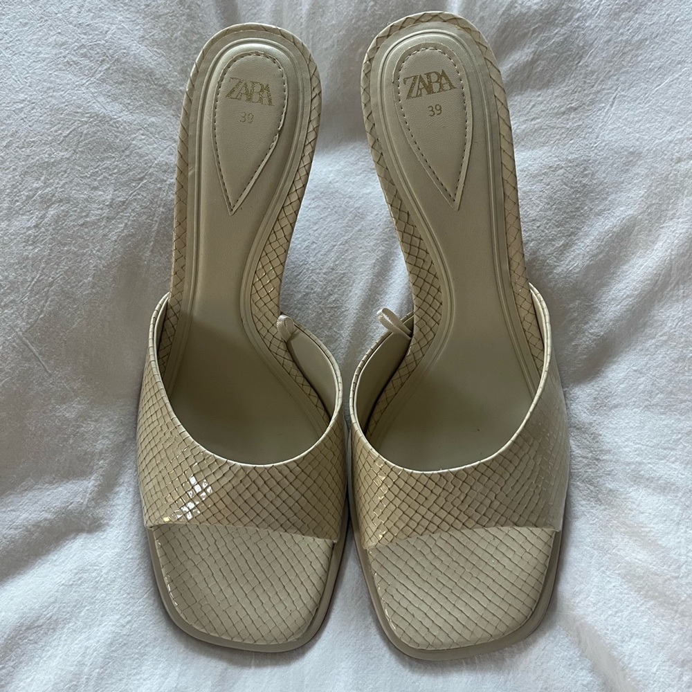 Zara Cream Mules with Textured Design